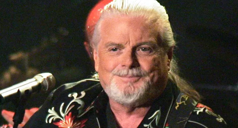 Scott McKenzie er død