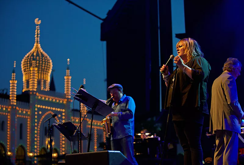 ANMELDELSE: Endnu et gedigent album af Koppel