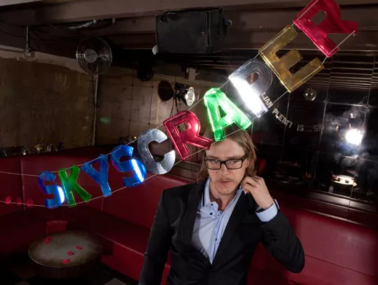 Paul Banks släpper nytt