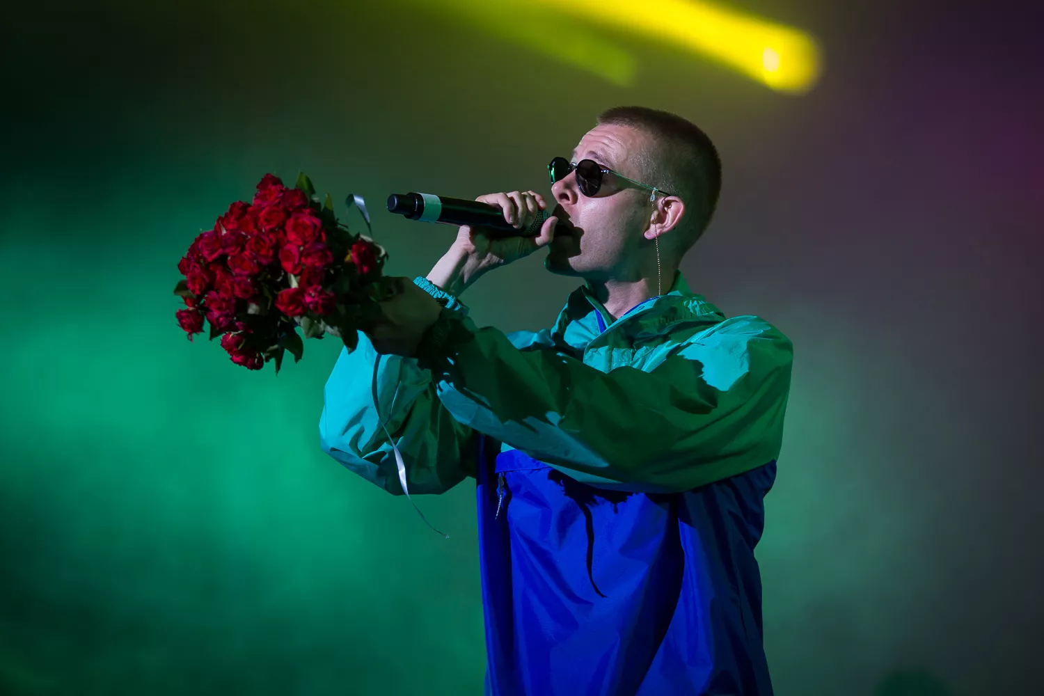 Han har, han har full kontroll