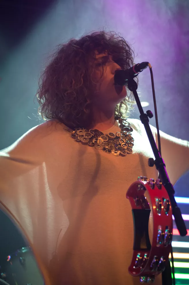 Those Dancing Days supportar popstjärnor