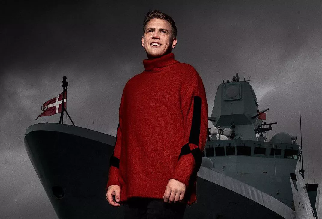 KARANTÆNE-TV: Martin Jensen livestreamer fra krigsskib 