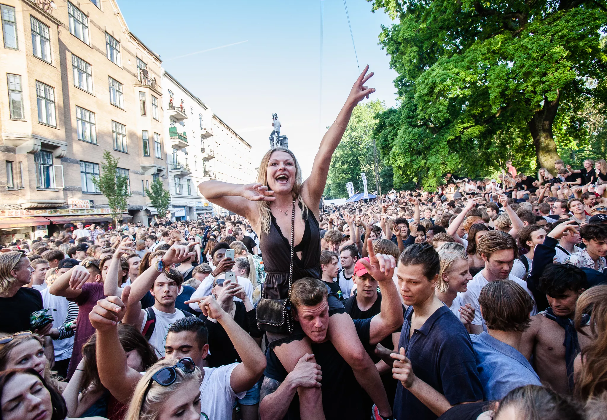 Fotoserie: Distortion er i gang