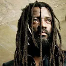 Reggaestjernen Lucky Dube myrdet