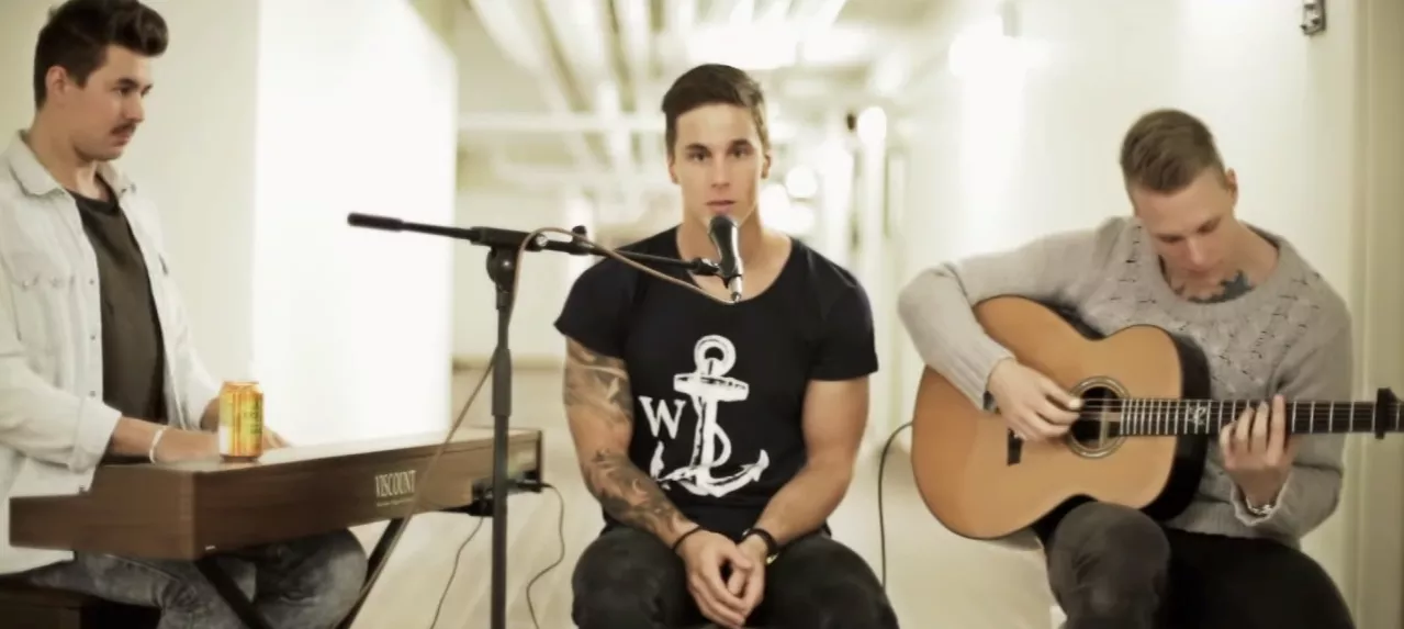 Se Veronica Maggio-covern alla pratar om