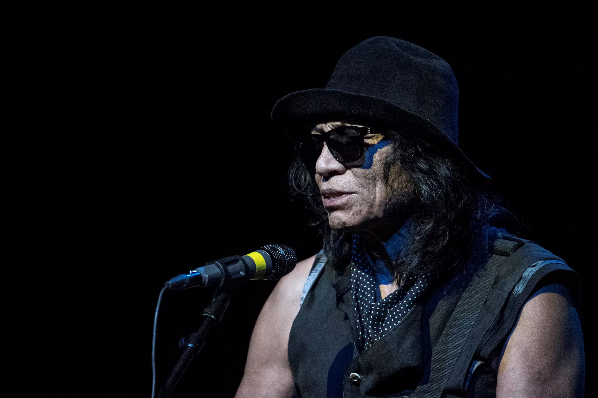 Skrøbelig sukkermand på slap line