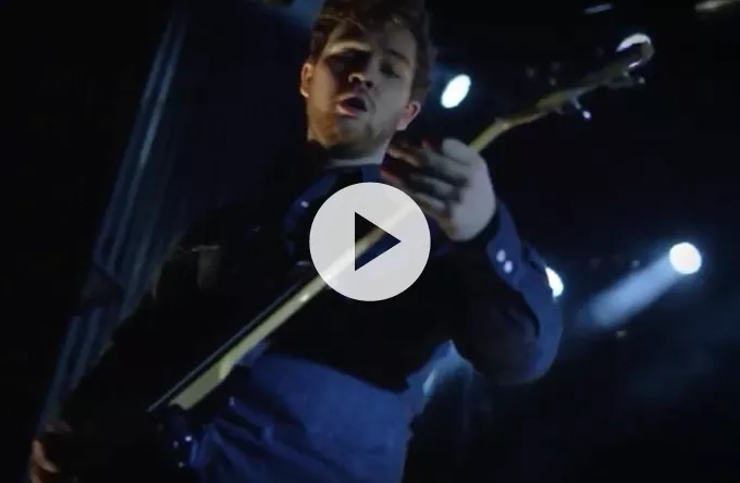 Se Tinderbox-aktuelle Royal Blood i hæsblæsende liveoptagelse