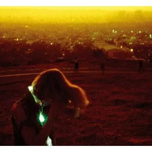 Era Extraña - Neon Indian