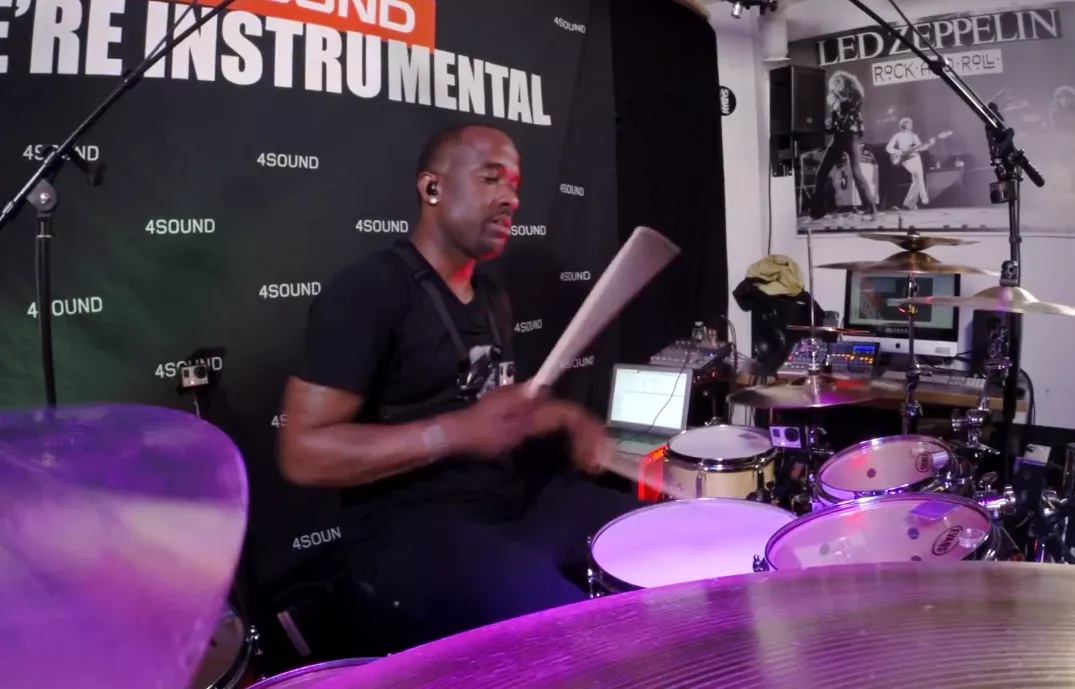 Se Timberlakes trommeslager spille med 12 GoPro-kameraer