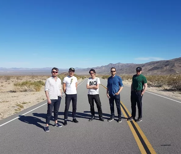 Se D/troits turnédagbog fra Los Angeles