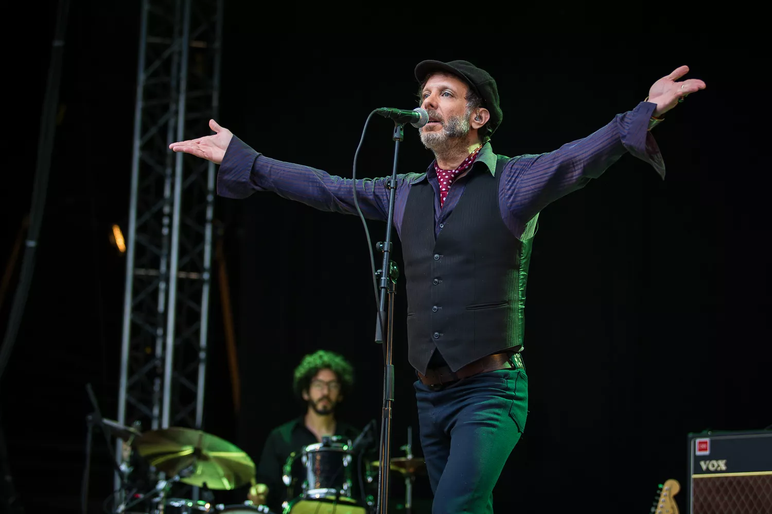 Bullrar och larmar ut en indieklassiker