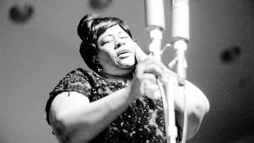 LISTA: 8 kvinnor som var först i musikbranschen