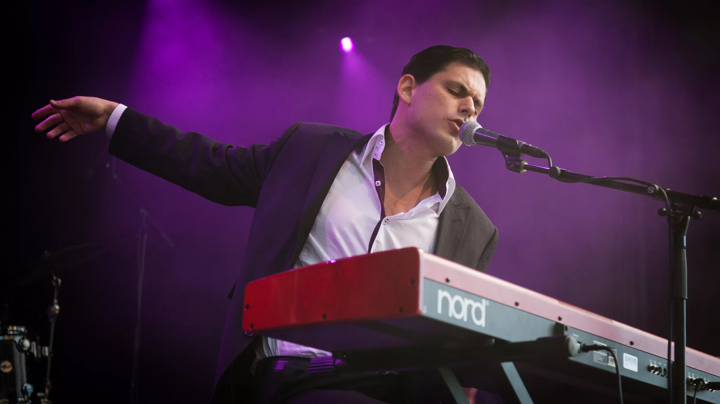 En mafiaboss som synger og spiller piano, og får frem gåsehuden