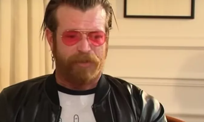 Eagles of Death Metal-forsanger: Alle skal have våben