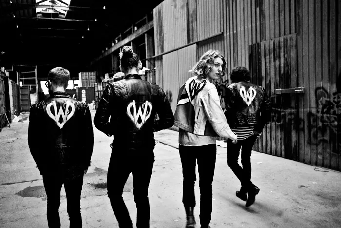 Dúné - tæller baglæns til fire med fornyet energi