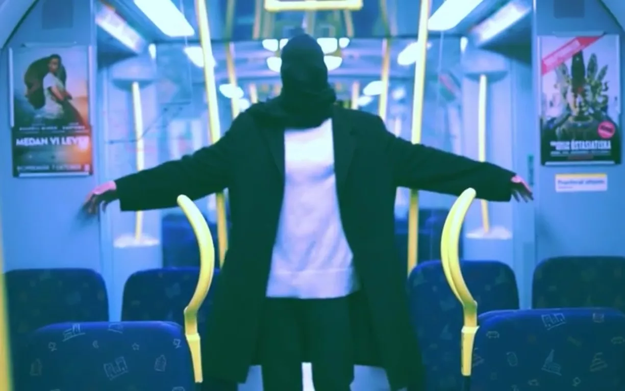 VIDEOPREMIÄR: RA – Oceans