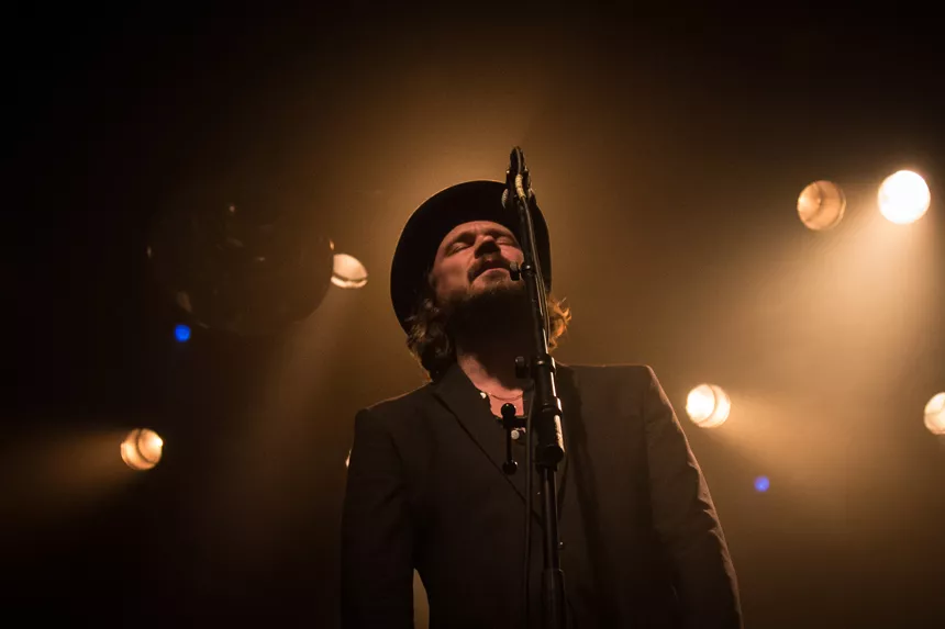 Peter Sommer er atter til rotterne, til kragerne, til hundene  – og klar med ny single