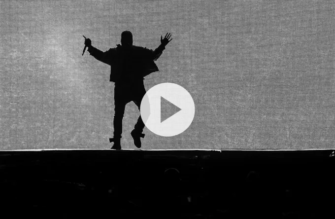 Se Kanye West skælde handicappede fans ud