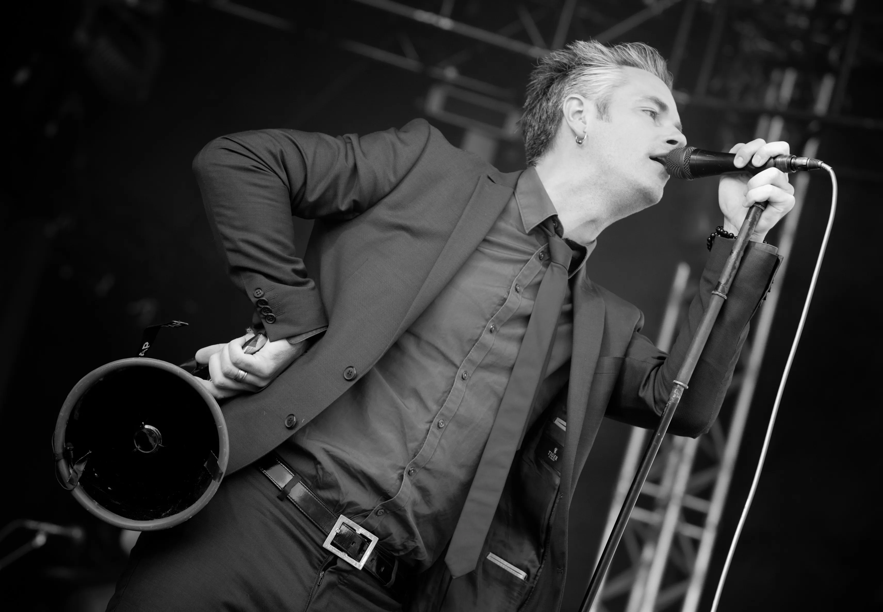 Kaizers Orchestra indfører Local Heroes i Norge 