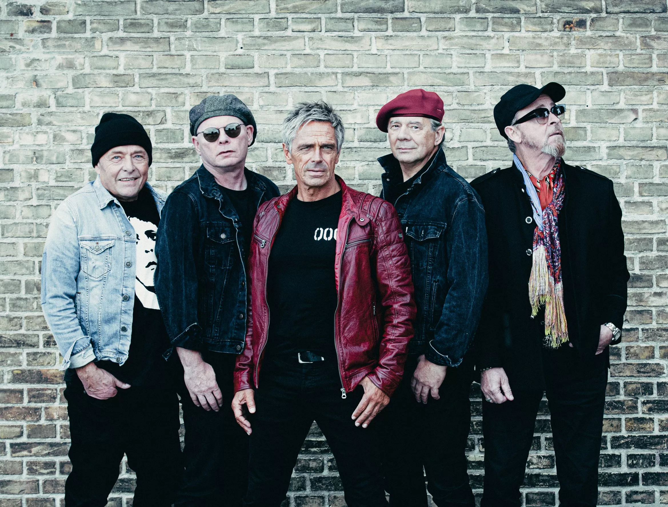 Malurt spiller på dansk festival