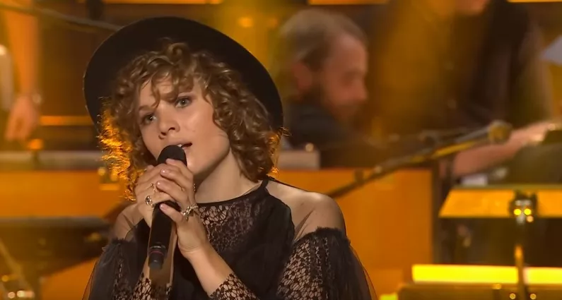 Se Amanda Bergmans makalösa cover på Polarprisgalan