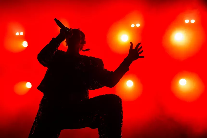 Dark disco med terrængående tekster