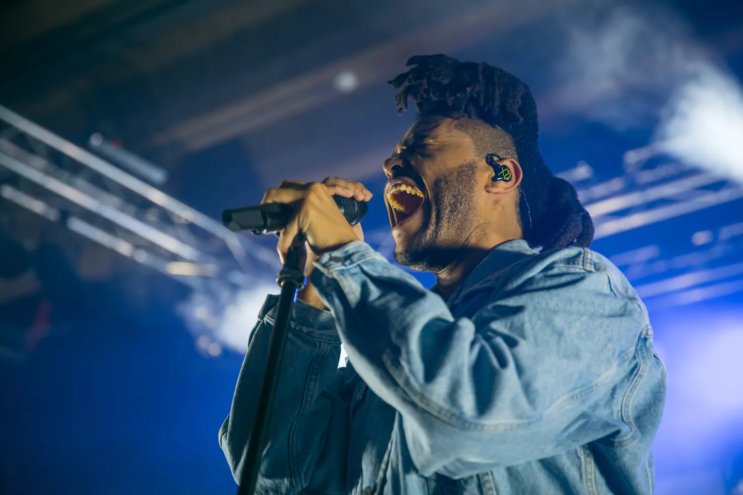 Som en supernova i popmusikkens tilsværtede nebula