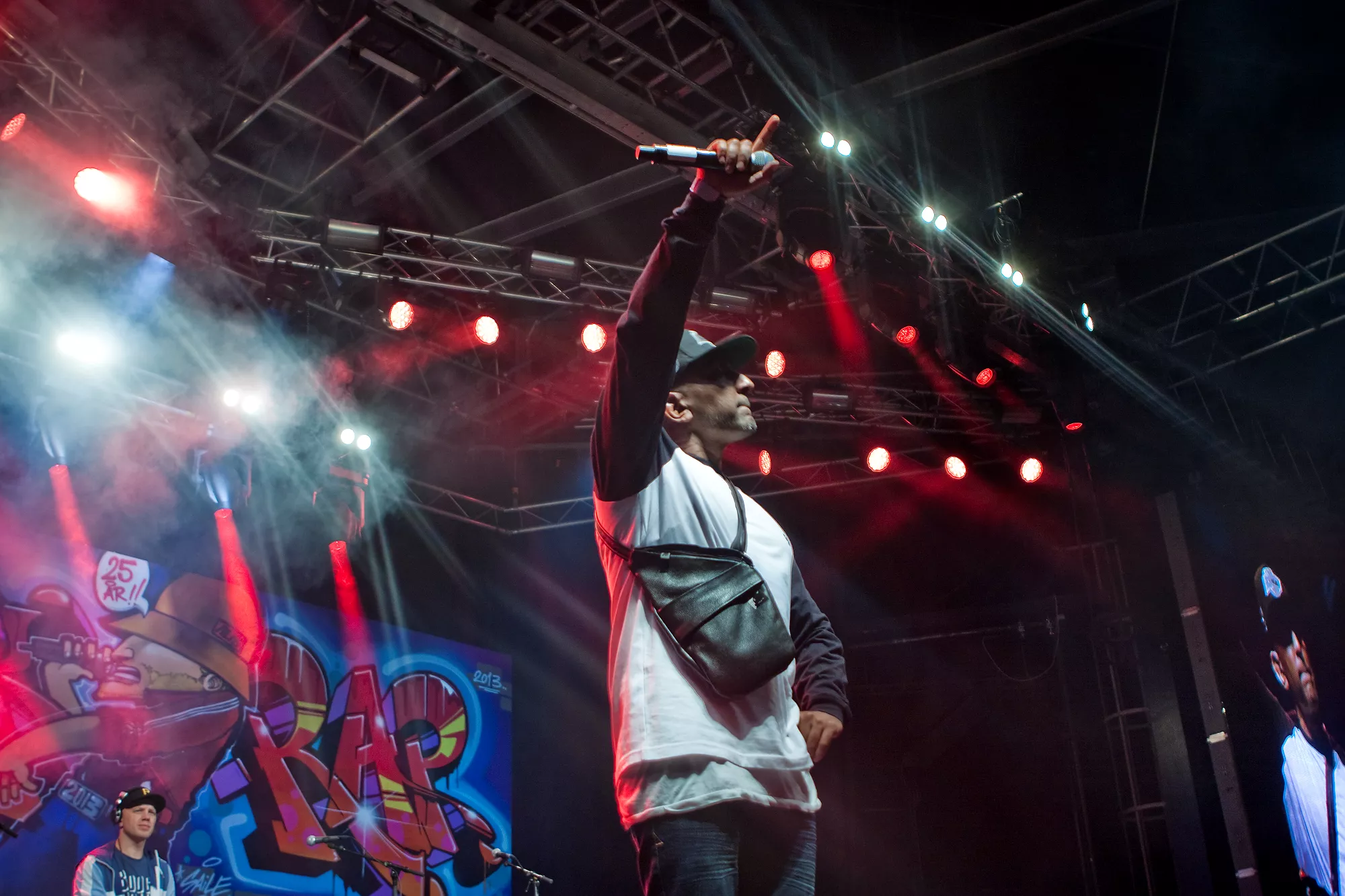 Hør Atafs nye single om bandekonflikter