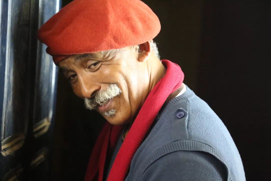 Gnaouamusikkens gale mand rammer Danmark