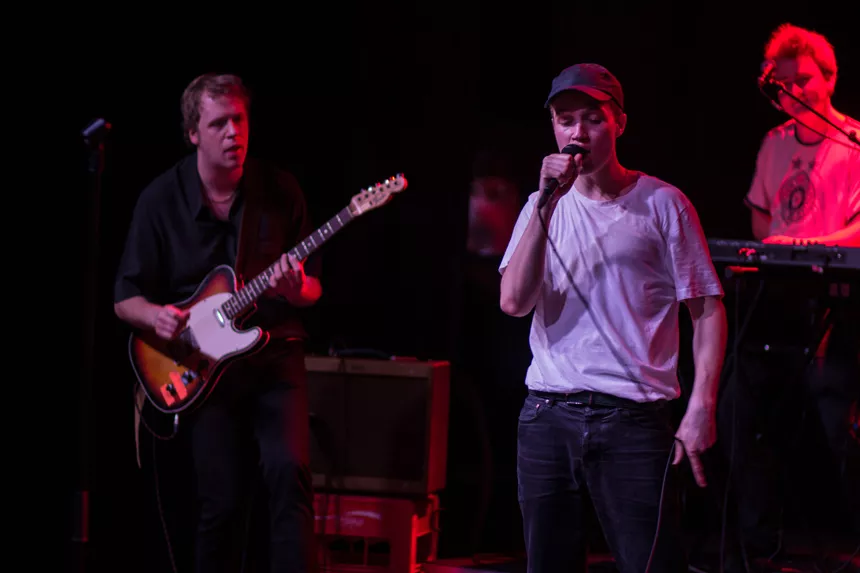 Uimodståelig charme fra energiske Aksglæde