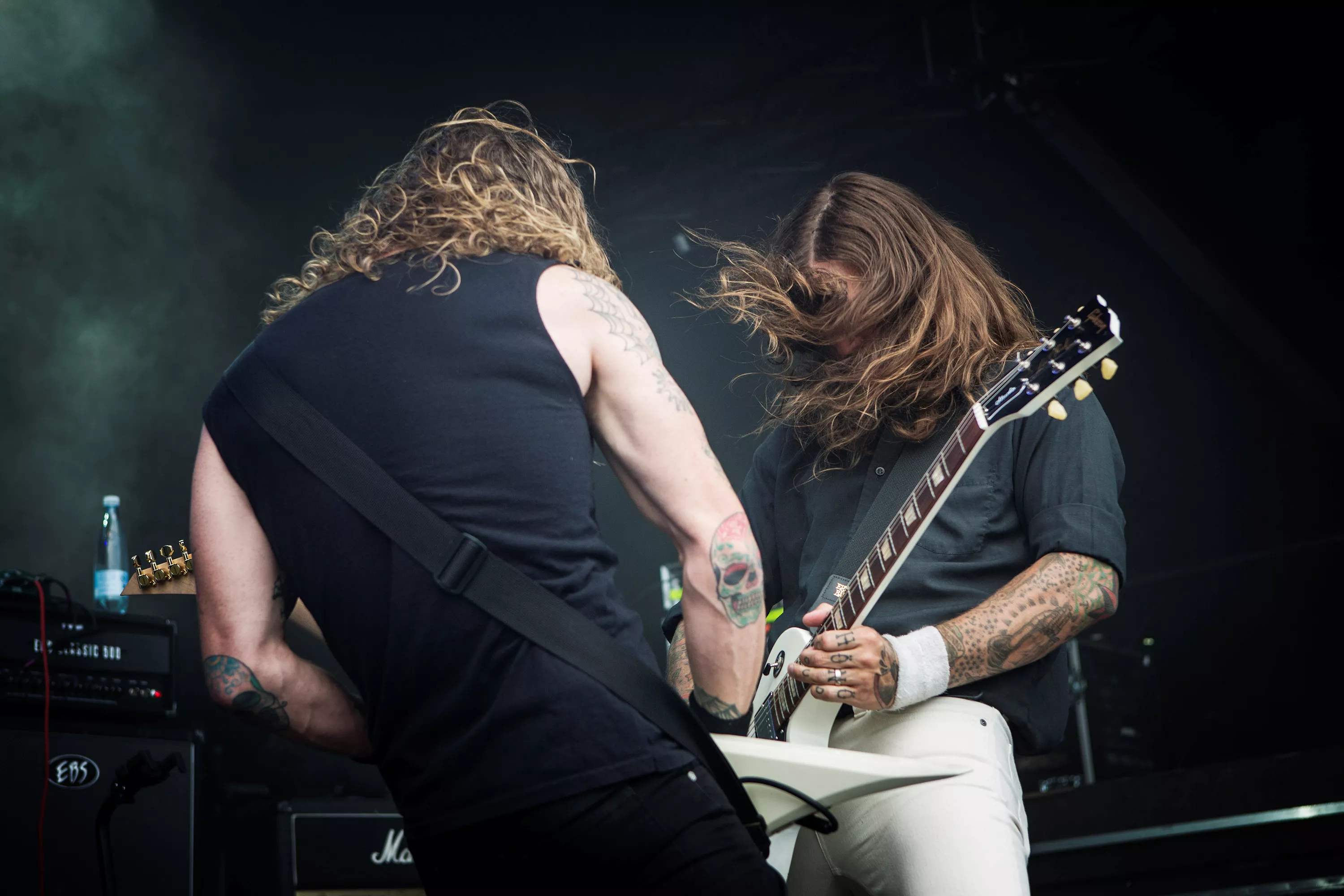 Oktanfyldt motorrock i højeste gear