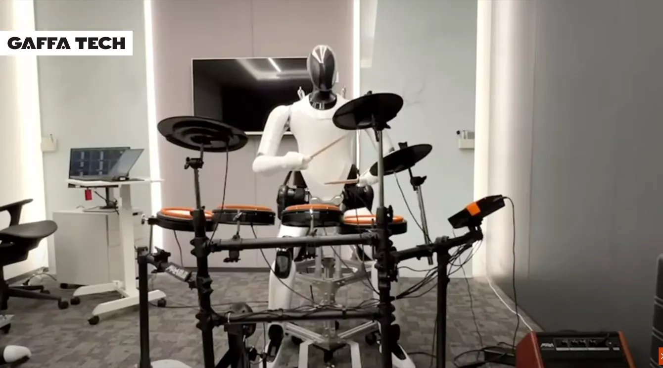 Så kom robotten, der spiller trommer