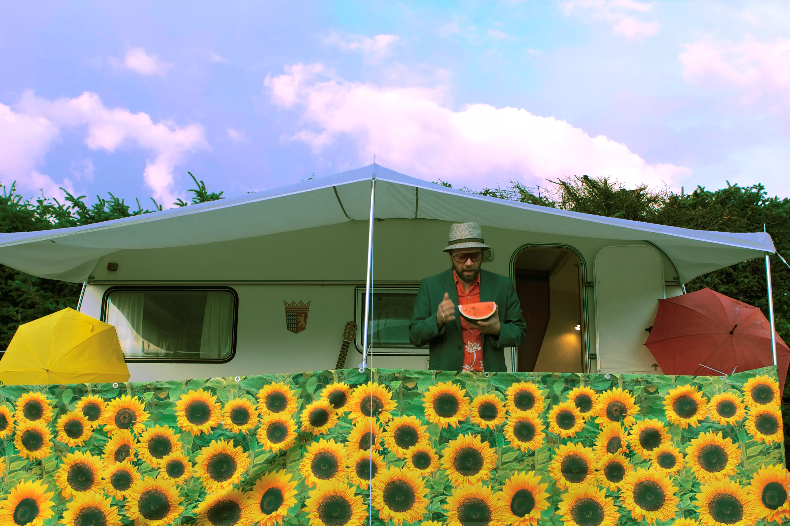 Mikael K gennemgår Udkantsland – sang for sang