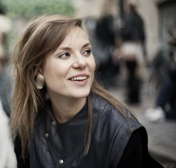 Dansk sangskriver indspiller med Bowie-musikere