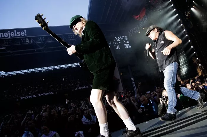 AC/DC lanserer ny låt