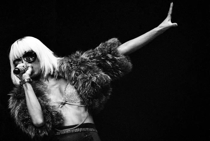 Medina topper amerikansk dance-hitliste