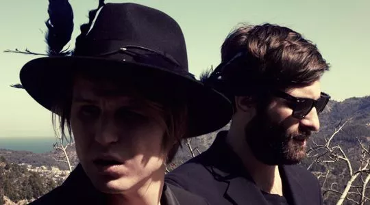 Svenska indiepopstjärnor bildar duo