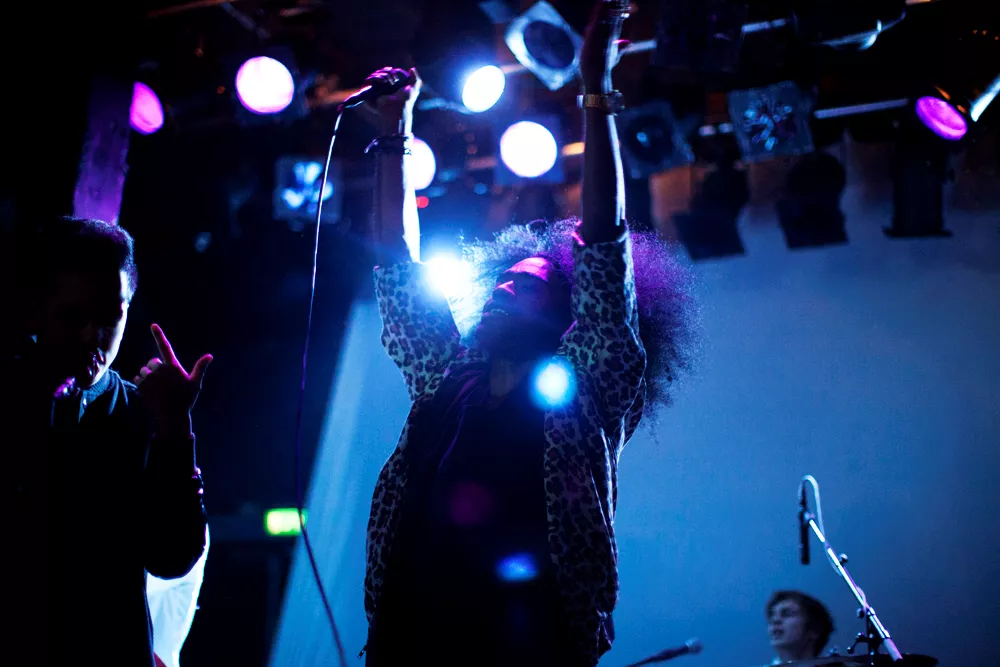 Phil T. Rich: Blå, Gut Feelings #2