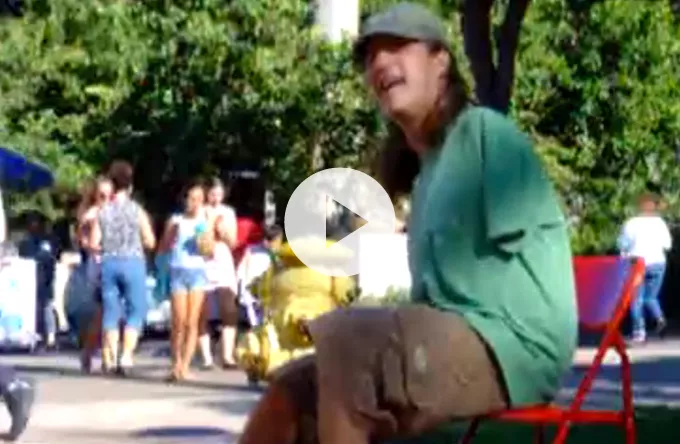 Se armløs guitarist spille Red Hot Chili Peppers