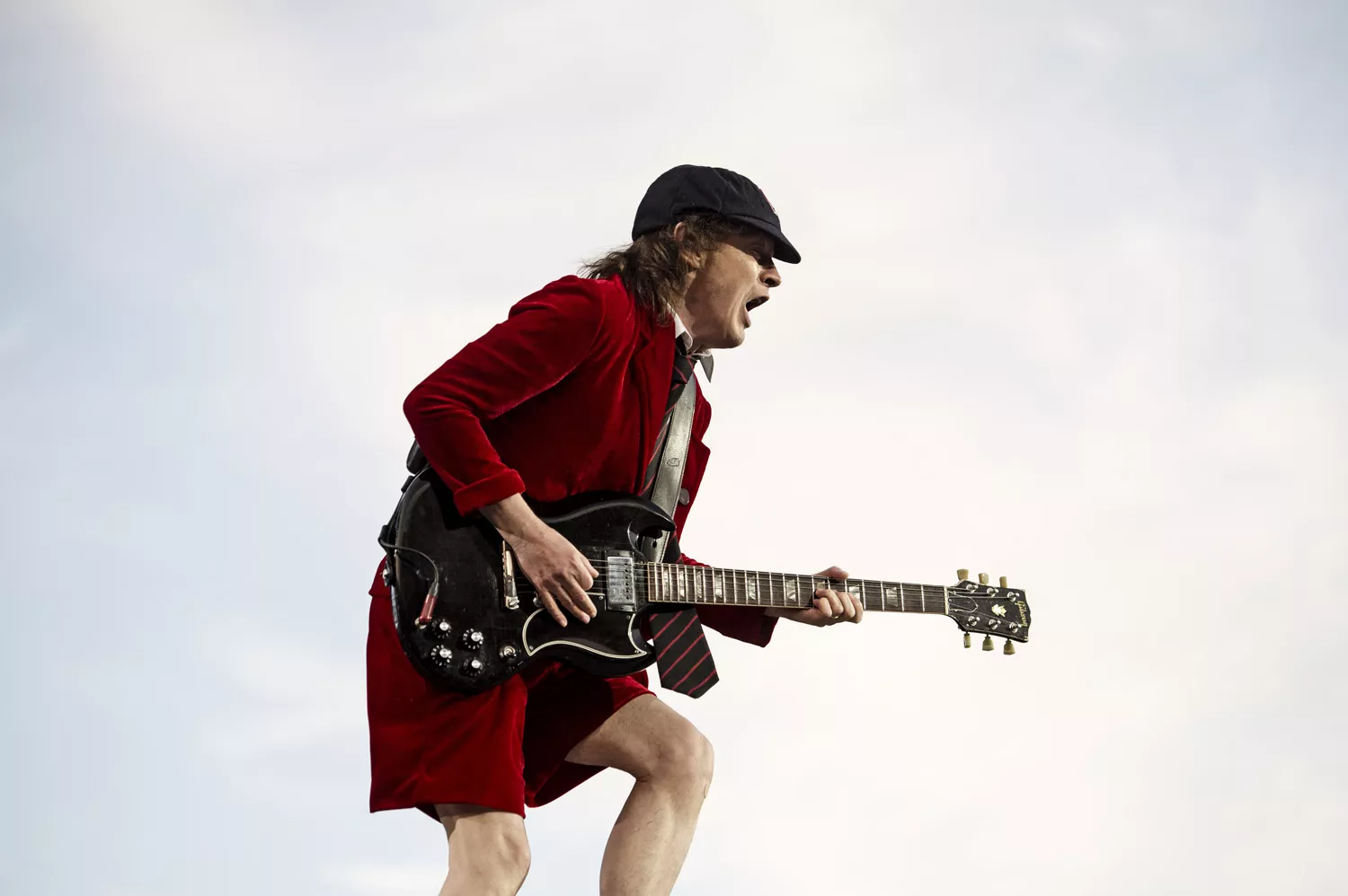 AC/DC fortsætter 