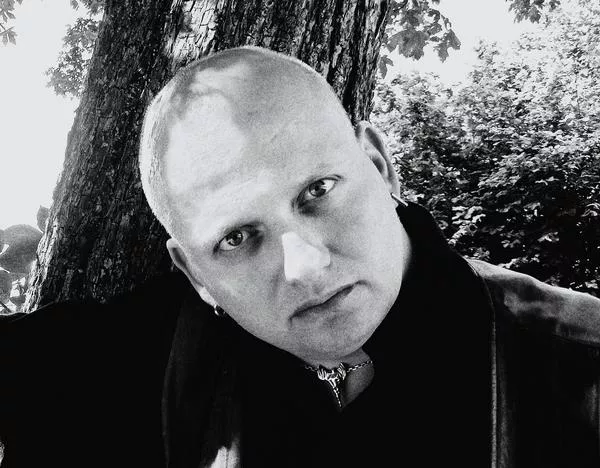 Leæther Strip giver ekstrakoncert