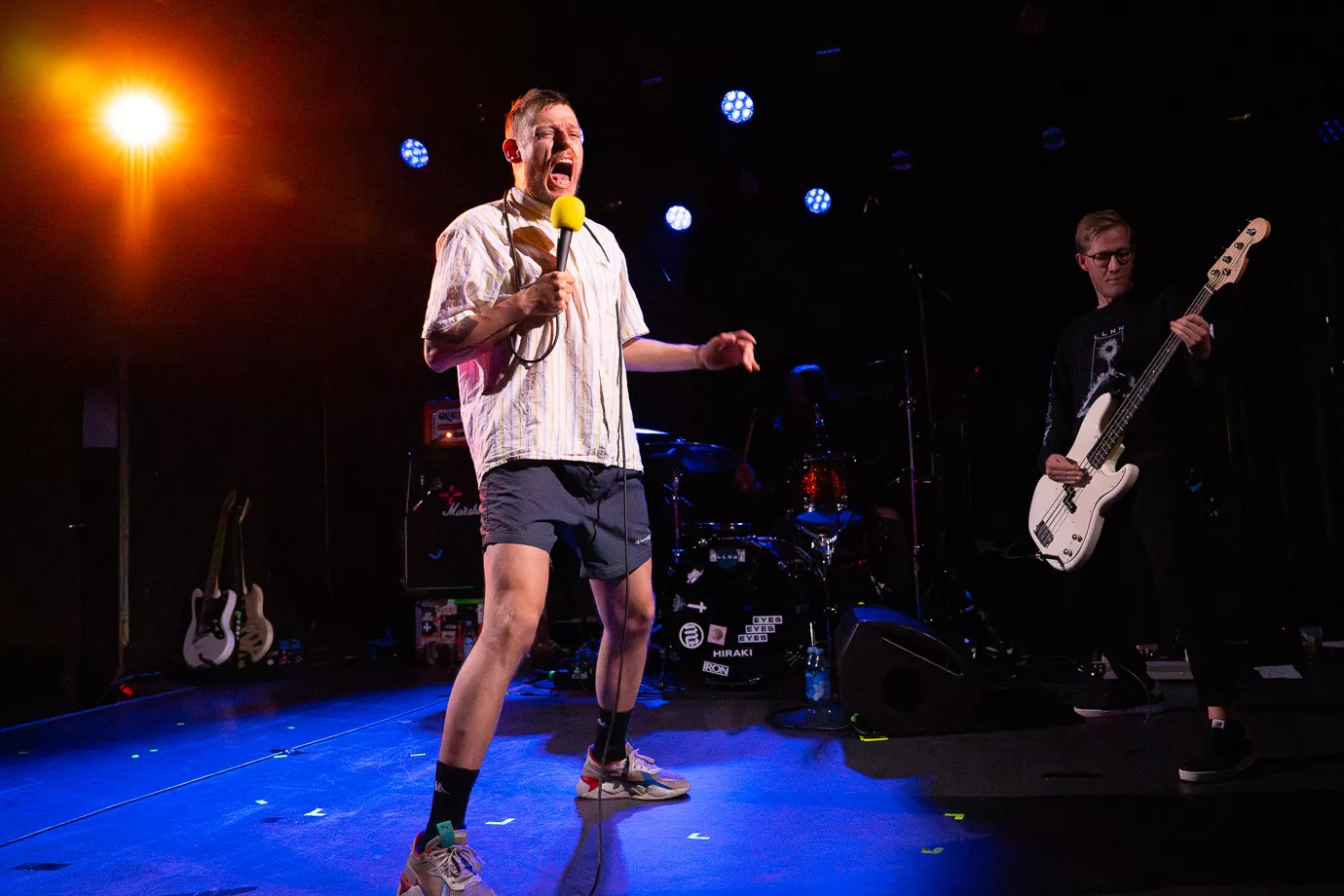 Tiltrængte spark i ansigtet