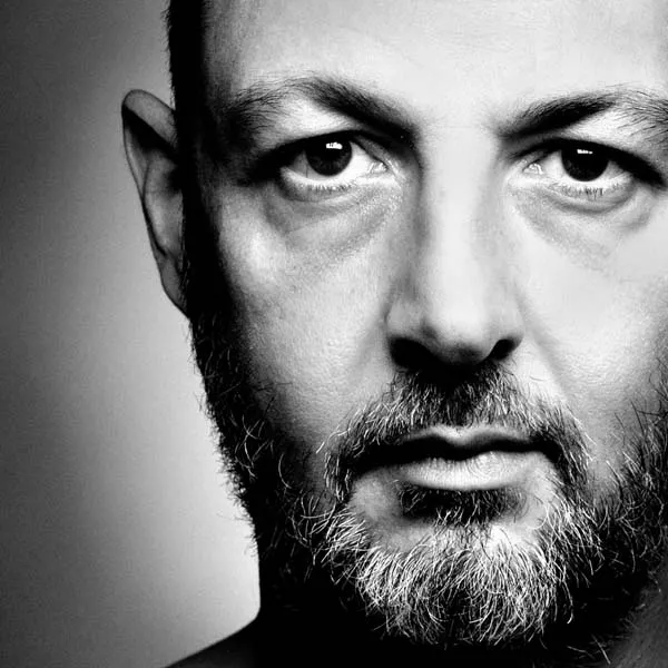 Aske Jacoby frastjålet kostbar guitarsamling