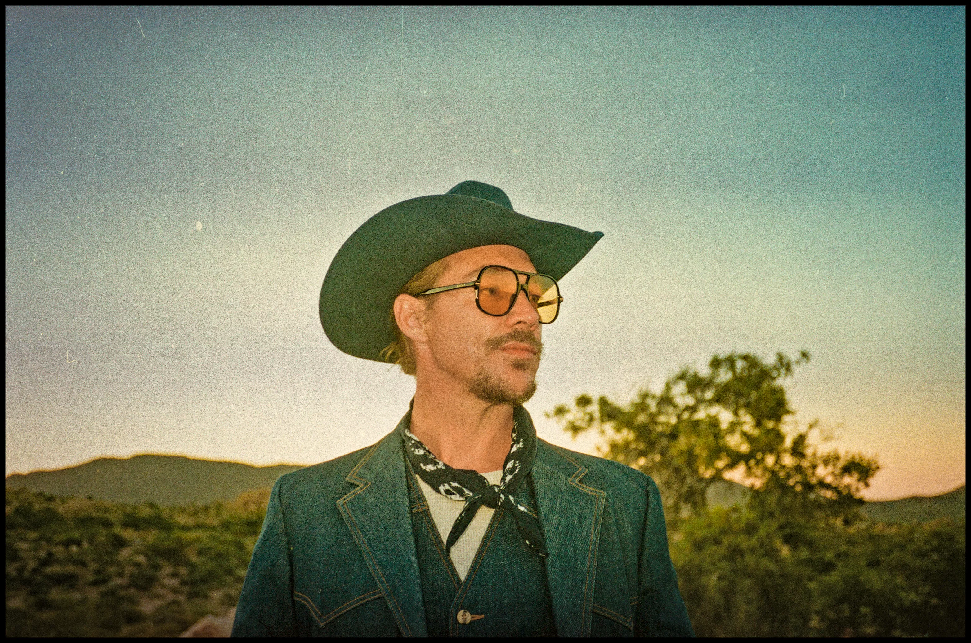 Albuer mødes frem for omfavnelse af country