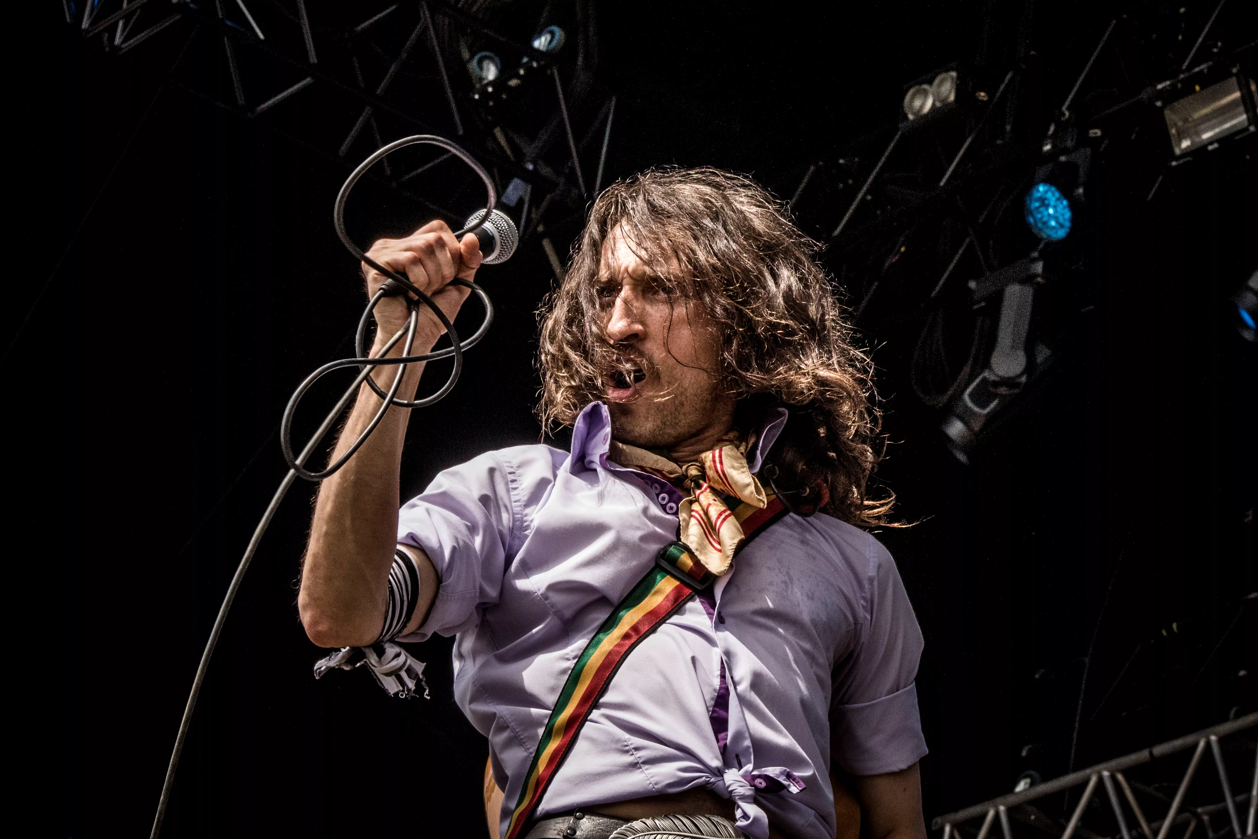 De pseudo-rumænske bastarder varmer fodsåler