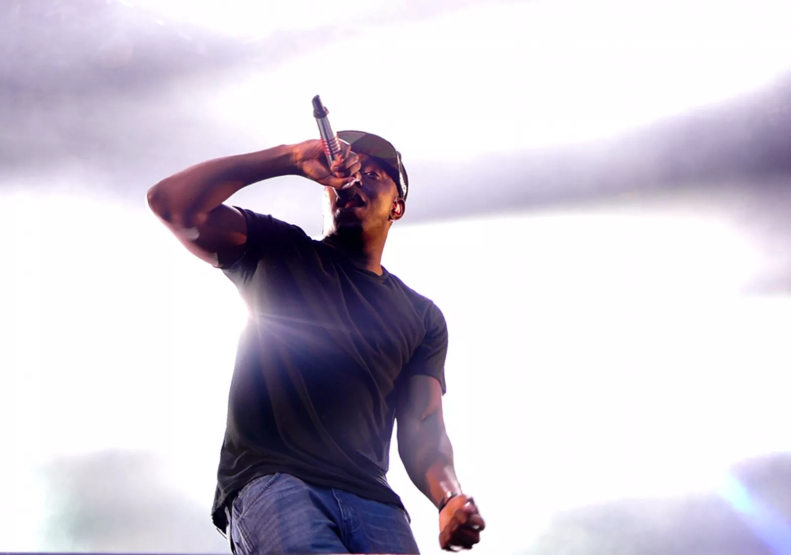 Han ersätter Azealia Banks