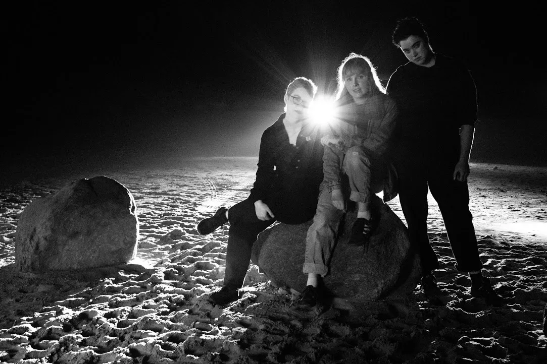 GIRLCRUSH-INTERVIEW: Ornamenteret alvor pakket ind i relaterbar naivitet