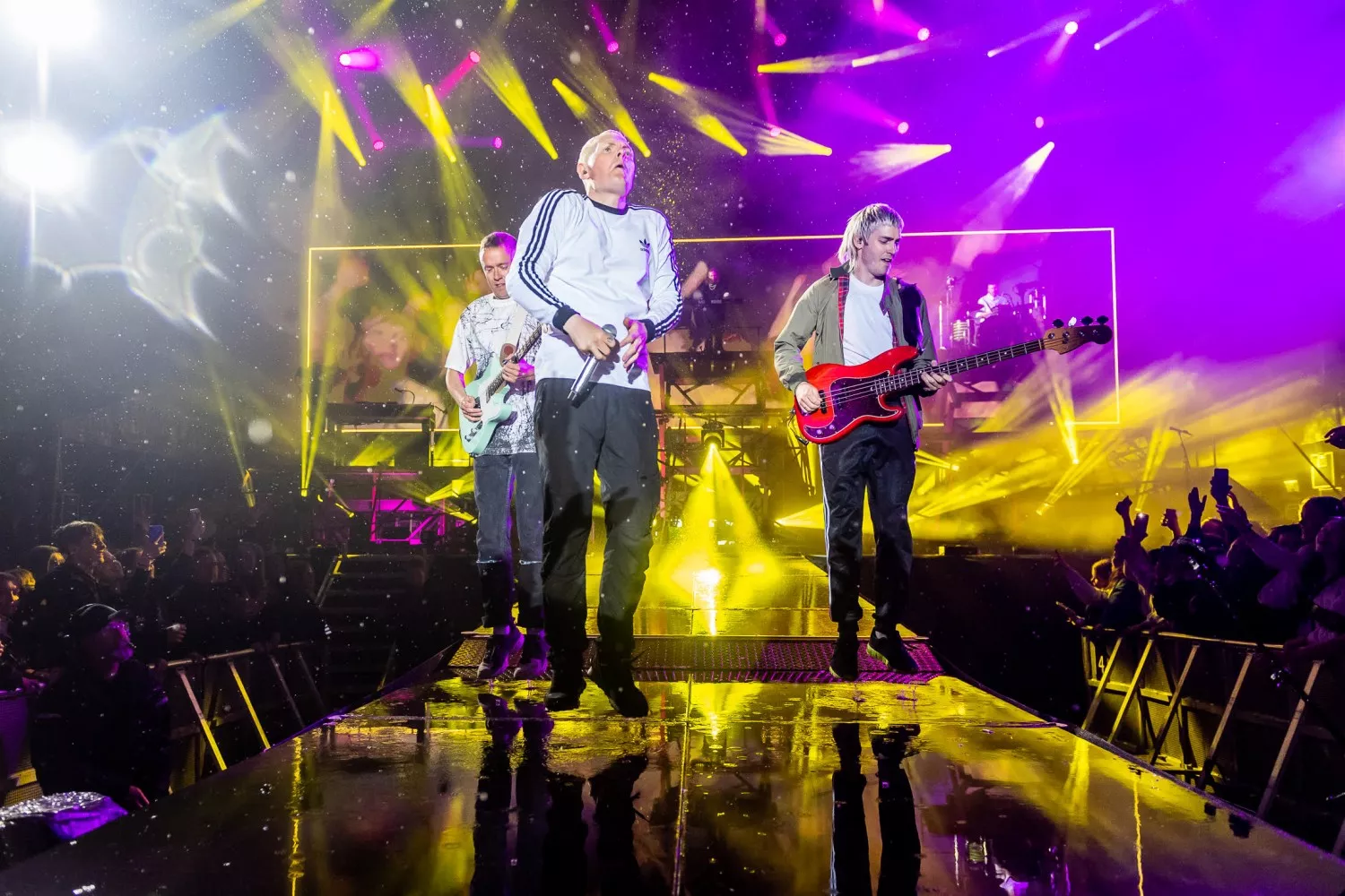 Regnen blev glemt i det sekund, Minds forkyndte "K før ærlighed"