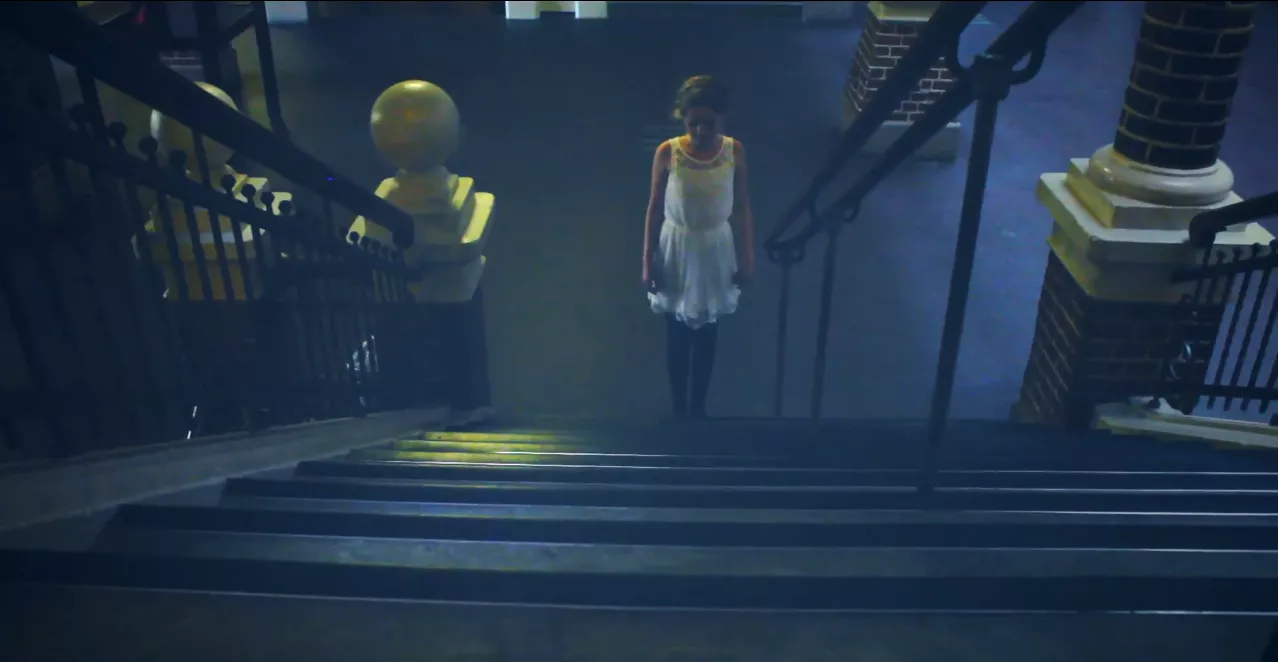 Se: På trapperne med Fjer