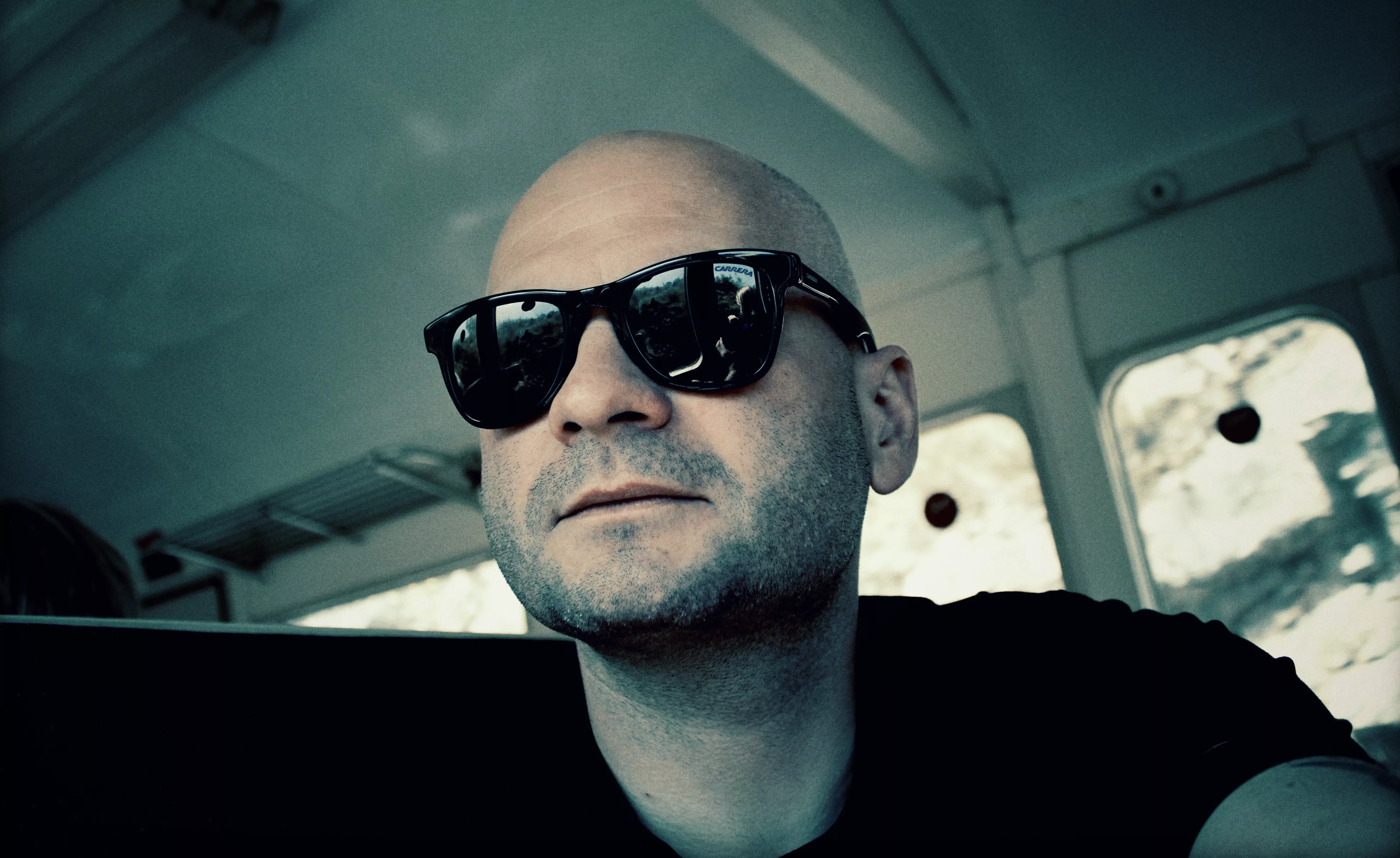 Se den nye musikkvideoen til William Hut